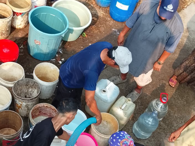 Satu Bulan, AlQomroh Peduli Telah Salurkan 340 Ribu Liter Air Bersih untuk Warga Jonggol
