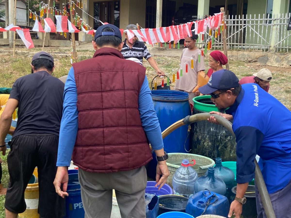 15 Agu - 1 Tangki Air ±8.300 Liter. Kp. Pendeuy. Desa Singajaya